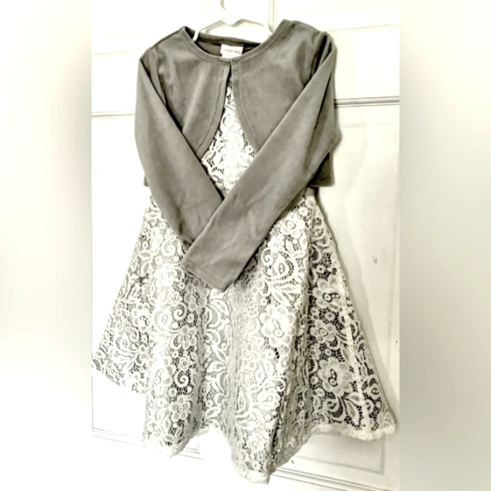 🎄🎉 Host Pick🎉 Youngland 2-Piece Silver White Dress & Grey Long Sleeved Shrug